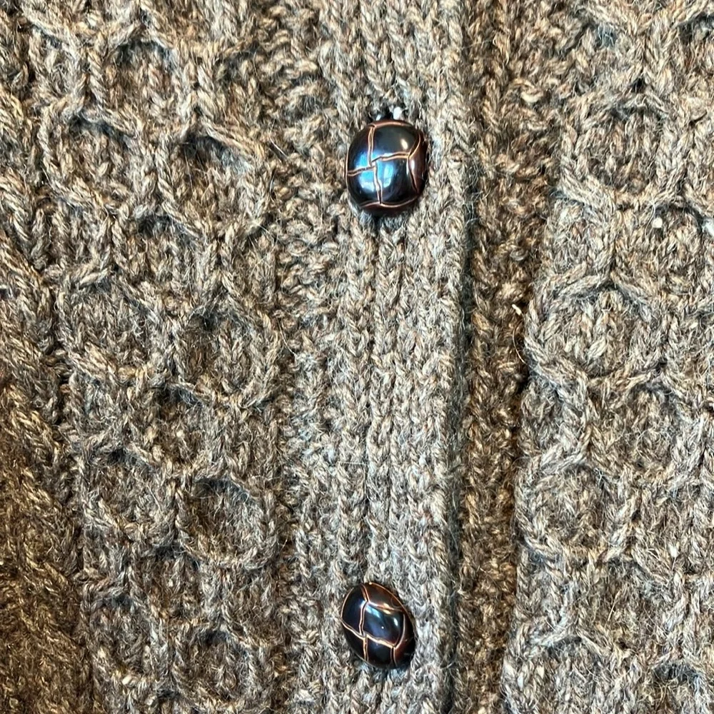 Classic Cable Knit Brown Women's Cardigan Sweater oversized medium large - Picture 2 of 5